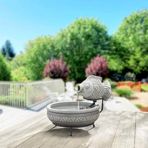 <span class=keywords><strong>Fontaine</strong></span> d'eau <span class=keywords><strong>solaire</strong></span> en résine grise, 1 pièce, effet ciment, figurine de poisson en extérieur, décoration pour étang, patio et <span class=keywords><strong>balcon</strong></span> - Product Image 2