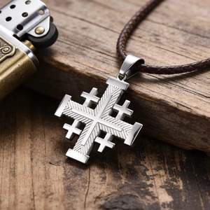 Pendentif Croix de Haute Qualité pour Hommes et Femmes, Collier Croix Rétro, Bijou Amulette Religieuse, Étanche, Idéal pour le Quotidien/Soirée, Cadeau - Product Image 4