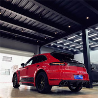 Nouveau remplacement pour le kit carrosserie en fibre de carbone Macan avec ailerons larges et diffuseur arrière pour voiture de sport (Chine)