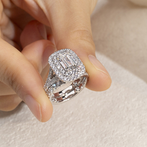 Anillo de Moda Messi Jewelry MSR-1890 PT950 con Diamante de Laboratorio Corte Esmeralda y Halo de Diamantes, Conjunto de Anillos con Diamantes Cultivados en Laboratorio - Product Image 6