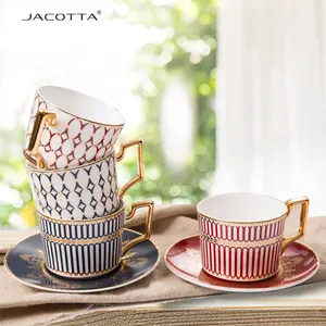 Blu e bianco elegante drinkware oro cerchio di ceramica insieme della tazza di caffè con piattino