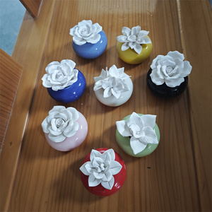 Difusor de Cerámica para Aromaterapia con Diseño Grabado, de Porcelana, con Varillas de <span class=keywords><strong>Perfume</strong></span> y Líquido para Rellenar, para Uso en Escritorio (Alcohol) - Product Image 6