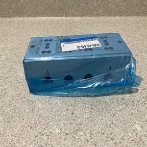 Vanne solénoïde d'origine SMC VV3P5-42R-043-03, collecteur - Product Image 2