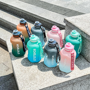 Bouteille d'<span class=keywords><strong>eau</strong></span> portable de style américain, grande capacité, motivante, pour le sport, 1200ml, 1600ml, 2200ml, avec autocollant <span class=keywords><strong>3D</strong></span>, sans BPA, pour la gym et l'été - Product Image 1