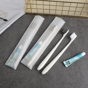 Set de Artículos de Aseo Desechables Kashu para Habitaciones de Hotel, Amenidades de Lujo: Champú, Gel de Ducha, Cepillo de Dientes, Pasta de Dientes, Maquinilla de Afeitar, Peine - Product Image 2