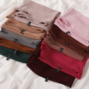 Foulards Hijabs Voiles En Gros pour Femmes, Unis, Tudungs Islamiques, Châles, Voiles Musulmans en Mousseline de Soie Couleur Unie - Product Image 1