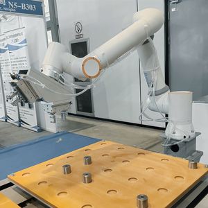 Bras robotisé 6 axes certifié CE, best-seller HWINT, pour une intégration flexible dans la fabrication et la circulation des matériaux - Product Image 1