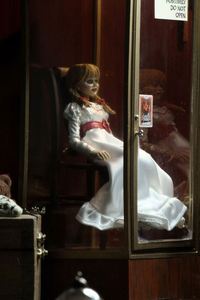 NECA Conjuring <span class=keywords><strong>Annabelle</strong></span> 3 7 " Colección de Juguetes de Alta Gama - Product Image 4