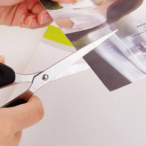 กรรไกรสำนักงานสร้างสรรค์ 8 นิ้ว ใบมีดตรงสแตนเลส สำหรับงานกระดาษ งานฝีมือ DIY ใช้สำหรับนักเรียน - Product Image 4