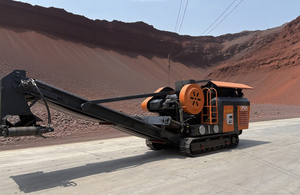 Máy nghiền hàm nhỏ gọn Ujc704+  Máy nghiền bê tông di động  Máy nghiền đá bánh xích  có máy sàng mini - Product Image 4