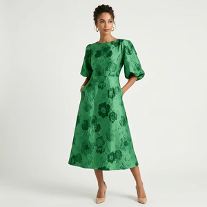 Fabricant de robes, vêtements sur mesure, OEM, robe midi en jacquard floral vert émeraude pour femmes, robe de soirée élégante à manches bouffantes, coupe A - Product Image 1