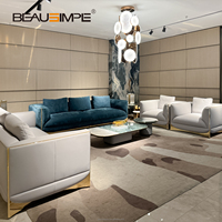 Table d'appoint en travertin minimaliste avec dessus en verre artisanal & base en pierre naturelle, personnalisable pour salon
