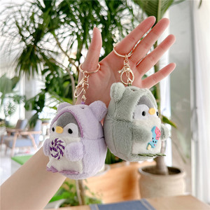 2024 mới tùy chỉnh nhồi bông đồ chơi sang trọng Keychain chim cánh cụt với áo khác nhau nóng bán nhồi Keychain cho cần cẩu máy - Product Image 3