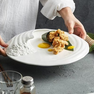 Platos de Cena Blancos de Cerámica Personalizados, Platos de Servir Irregulares con Borde de Ola de <span class=keywords><strong>Mar</strong></span> para <span class=keywords><strong>Restaurante</strong></span> - Product Image 1