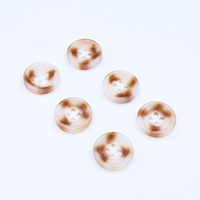 Kancing Resin 4 Lubang Warna Coklat Tua Putih dengan Tekstur Bulu dan Tanduk yang Unik untuk Grosir Jas, Mantel, dan Pakaian