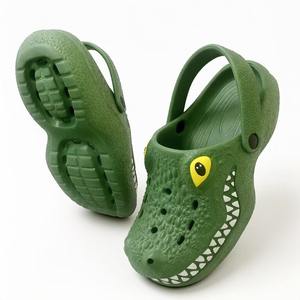 Protège-pieds amusants en EVA en forme de crocodile, antidérapants et imperméables, pour fêtes, vacances, plage, jardin, intérieur et extérieur, unisexe, tous âges, livraison mondiale - Product Image 2