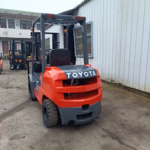 Origineel gebruikte Toyota ZN 30 diesel vorkheftruck, <span class=keywords><strong>3</strong></span> meter hefhoogte, <span class=keywords><strong>3</strong></span> <span class=keywords><strong>ton</strong></span> gewicht - Product Image 4