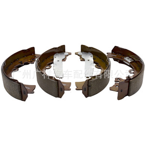 ผ้าเบรก 04495-0K120 สำหรับโตโยต้า 1KD-FTV 2KD-FTV อะไหล่ทดแทนแบบกึ่งโลหะ - Product Image 3