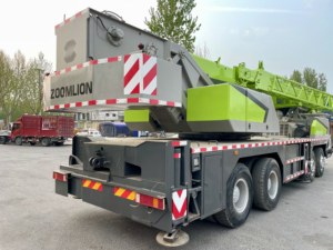 Grúa de Elevación Zoomlion Usada Versátil de 50 Toneladas con Brazos Telescópicos para Elevación en Múltiples Escenarios - Product Image 3