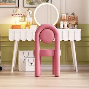 Tabouret de maquillage en velours rose avec dossier rond pour salle de maquillage - Product Image 4