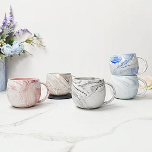 Vente en gros directe <span class=keywords><strong>de</strong></span> tasses à café pour couples en céramique marbrée petites tasses mignonnes en <span class=keywords><strong>porcelaine</strong></span> pour thé au lait - Product Image 1