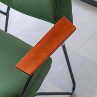 Ensemble de table et de chaises rondes de style moderne en bois massif pour café de luxe, salon de thé, restaurant occidental, café, bistro musical