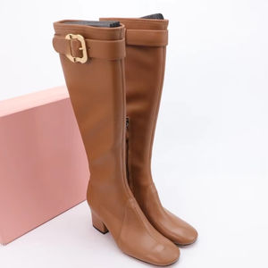 Bottes d'hiver décontractées de luxe haut de gamme de qualité supérieure, mi-mollet, avec semelle épaisse de 6 cm pour un port quotidien - Product Image 1