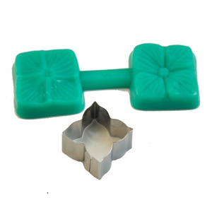 Juego de Cuatro Moldes de Silicona para Fondant con Forma de Pétalos, Ciruela, Margarita, Flor de Cinco Pétalos, Hortensia, Molde de Silicona Líquida para Hornear DIY - Product Image 3