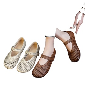 Sandalias Planas Casuales de Mujer con Pedrería, de Cuero Genuino, Estilo Mule, Tendencia de Moda Verano 2026 - Product Image 1