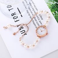 Nouvelle Tendance Montre et Bracelets de Perles avec Diamants, Bracelet Femme à Tirer, Vente en Gros Montre Femme