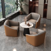 Ensemble canapé et table basse en cuir style Normcore italien pour hall d'hôtel, pâtisserie, salon de beauté - Personnalisable pour restaurant