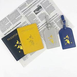 Juego de Porta Pasaportes Personalizable de Cuero PU Dorado con Etiqueta para Equipaje, Tarjeta de Embarque Metálica y Patrón de Letras y Logotipo - Product Image 2
