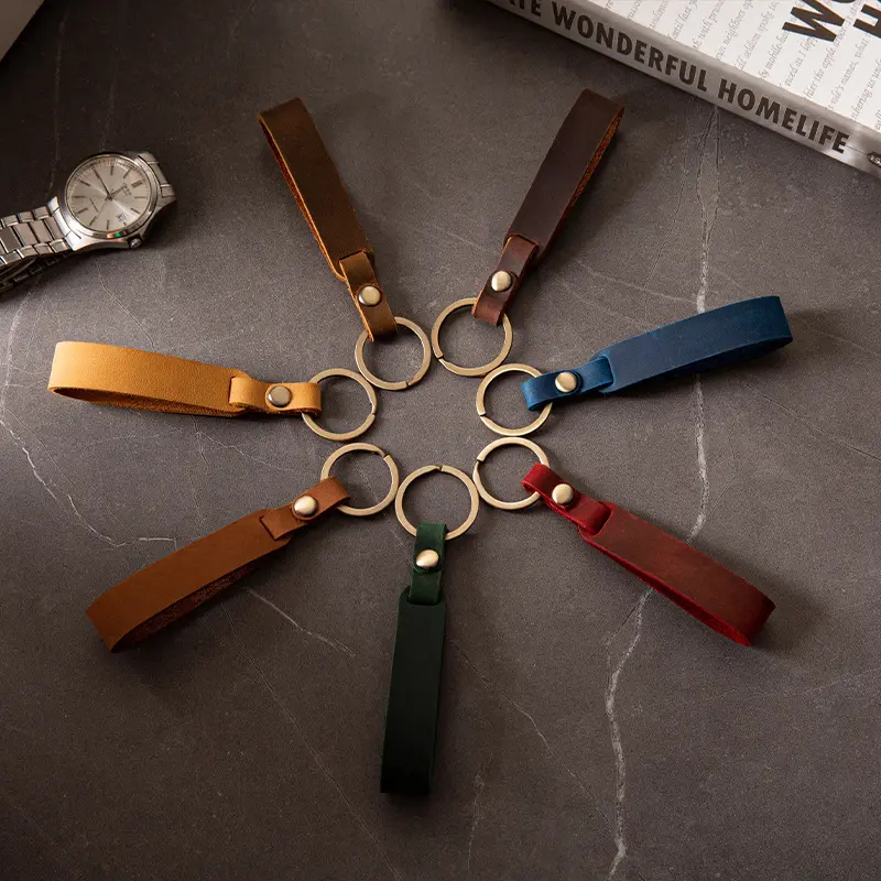 उपहार कस्टम मुद्रित धातु चमड़े की चाबी का गुच्छा बहु-कार्यात्मक चाबी का गुच्छा आरामदायक सरल वैयक्तिकृत लोगो डिजाइन स्मारिका चाबी का गुच्छा