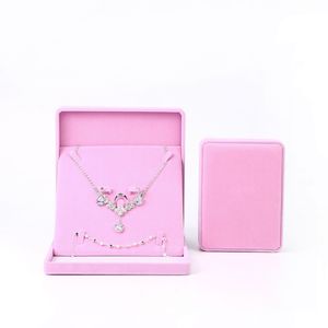 Caja de joyería de terciopelo de lujo con impresión personalizada, mini empaque de regalo para pulseras y pendientes en azul, marrón y verde, colores personalizables. - Product Image 4
