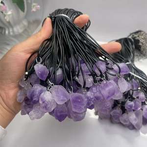 Grosir batu kristal alami buatan tangan, <span class=keywords><strong>Amethyst</strong></span> liontin batu kasar mentah untuk penyembuhan - Product Image 1
