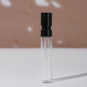 Coffret Cadeau Découverte <span class=keywords><strong>de</strong></span> 8 Parfums <span class=keywords><strong>Extrait</strong></span> <span class=keywords><strong>de</strong></span> <span class=keywords><strong>Parfum</strong></span>, Flacons Vaporisateurs Portables <span class=keywords><strong>de</strong></span> 1,5 ml et 2 ml, Mini Testeurs <span class=keywords><strong>de</strong></span> <span class=keywords><strong>Parfum</strong></span>, Flacons <span class=keywords><strong>de</strong></span> <span class=keywords><strong>Parfum</strong></span> à Pompe Invisible - Product Image 1