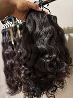 Lots de Cheveux Humains Bruts 100% Naturels Non Traités, Bouclés Style Birman et Indien, Cuticules Entièrement Alignées, Cheveux Remy, Cheveux Bruts Cambodgiens pour la Vente en Gros