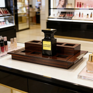 Plateau d'affichage en acrylique à fente pour parfums et <span class=keywords><strong>cosmétiques</strong></span>, présentoir <span class=keywords><strong>de</strong></span> comptoir <span class=keywords><strong>de</strong></span> maquillage avec logo personnalisé, luminaire <span class=keywords><strong>de</strong></span> magasin <span class=keywords><strong>de</strong></span> détail <span class=keywords><strong>de</strong></span> luxe - Product Image 6