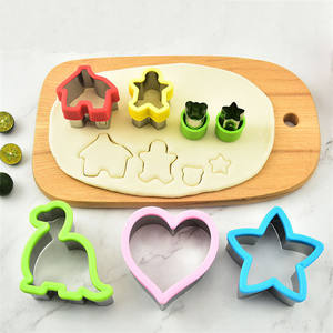 28PCS strumenti per <span class=keywords><strong>biscotti</strong></span> in acciaio inossidabile Sandwich per bambini frutta verdura pane Multi forma novità formine per <span class=keywords><strong>biscotti</strong></span> - Product Image 4