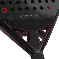 Système de poids intégré, design aérodynamique, insert en gel absorbant les chocs à gorge ouverte, 22mm 16mm, raquette de padel en fibre de carbone brute personnalisable