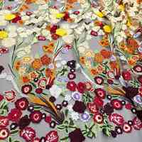Tissu de dentelle brodée florale 3D haut de gamme Série de vêtements Haute Couture légers et respirants