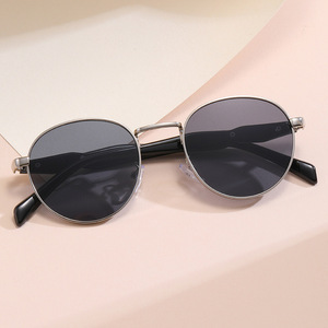 2025 New Oval Metal Personality Sun Glasses for Women in Europe and the United States Fashion Big <b>Frame</b> Street <b>Sunglasses</b> - Product Image 1