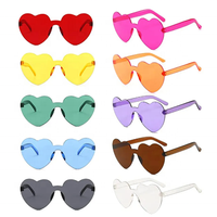 Lunettes de soleil sans cadre transparentes en forme de coeur couleur bonbon faveurs de fête pour la remise des diplômes de Noël Thanksgiving