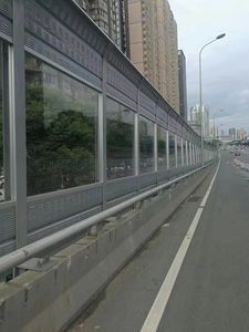 ผนังกั้นเสียงเหล็กชุบสังกะสีแผงลดเสียงรบกวนหนัก80% ลดเสียงรบกวนสำหรับอุตสาหกรรมทางหลวงกลางแจ้งโรงพยาบาล - Product Image 3