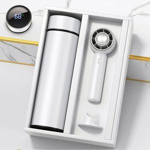 Juego de Botella de Agua de Acero Inoxidable de Lujo y Ventilador Portátil al por Mayor, Personalizado para Regalos Corporativos de Oficina, Regalos de Bienvenida - Product Image 1
