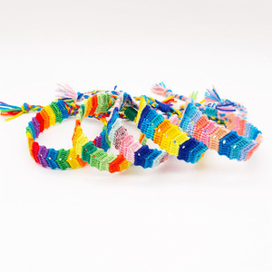 Nueva Pulsera Bordada con Letras de <span class=keywords><strong>Amor</strong></span>, Hecha a Mano, Arcoíris, <span class=keywords><strong>Amistad</strong></span>, Orgullo <span class=keywords><strong>Gay</strong></span>, con Borlas - Product Image 2