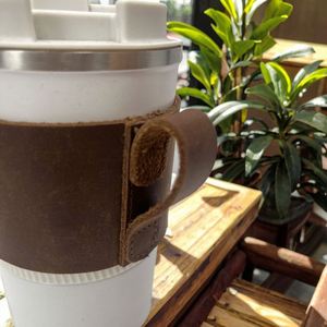 Cowhide Leather Bottle <b>Wrap</b> Handle Personalized Coffee Cup Sleeve Tea Mug Holder Reusable Promotional Fashion Welcome Gifts - Product Image 3