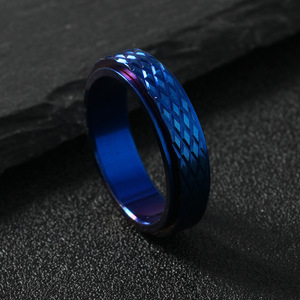 Escamas de serpiente <span class=keywords><strong>r</strong></span>ómbica talladas Anti ansiedad anillo giratorio para parejas patrón <span class=keywords><strong>r</strong></span>ómbico tallado giratorio Fidget anillos para hombres - Product Image 3