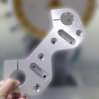 Mesin aluminium Cnc presisi kustom klem pohon tiga batang kemudi Billet Cnc bagian mesin aluminium untuk sepeda motor