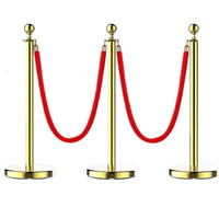 Tapis barrière en acier inoxydable doré Hôtel Queen Pole Line Manager Stanchion Post Bollard Red Rope Post Décoration de mariage